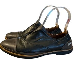 Pikolinos Santorini Black and Gray Slip On Leather Oxfords - Size 37